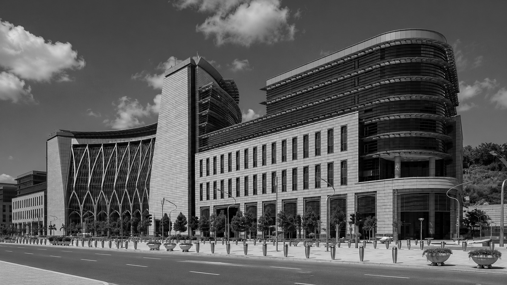 Institutional commission headquarters building